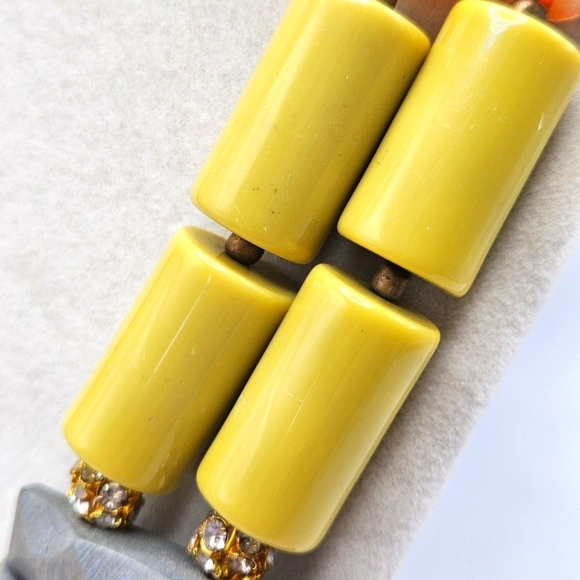 COS Plastic Beaded Colorful Pink Gray Yellow Pastel Statement Necklace - Picture 6 of 8